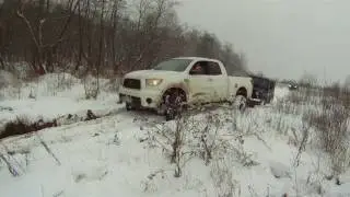 Тойота Тундра  в грязи , Toyota Tundra in mud