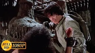 Jackie Chan fights with dark-skinned masculine female warriors / Armour of God (1986)