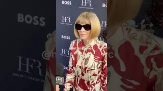 Anna Wintour, editor-in-chief of Vogue magazine, attends the Harlem’s Fashion Row Fashion Show 🥰