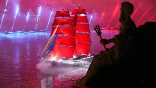 Saint Petersburg'da geleneksel 'Scarlet Sails' festivali ile liselilerin mezuniyeti  kutlandı