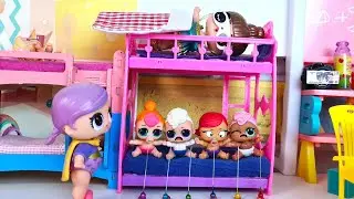 THE EVIL TEACHER WON'T LET YOU PLAY! LOL surprise dolls in kindergarten cartoons DARINELKA