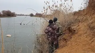 СХВАТКА С РЕЧНЫМ МОНСТРОМ. Рыбалка в Астрахани в декабре. СУПЕР БОНУС!