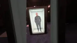 I talked to a hologram at CES thanks to the Holobox