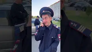 Мама учит работать 😂 