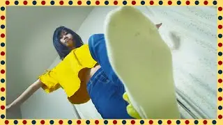 Feet crush rush by socks | GIANTESS FAMILY