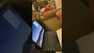 Using the iPad with the magic keyboard while sitting at the sofa