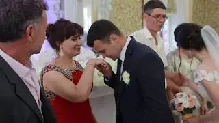 Встреча молодожен на крымскотатарской свадьбе/Meeting of the newlyweds at the Crimean Tatar wedding