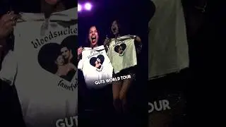 Olivia Rodrigo's Heartwarming Reaction to Fan's Gift at Guts World Tour 🥹❤️ 