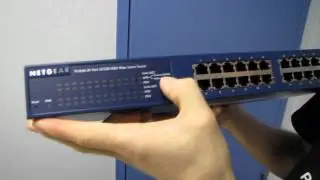 Netgear Prosafe GS724T-300NAS 24 Port Gigabit Smart Switch Unboxing & First Look Linus Tech Tips