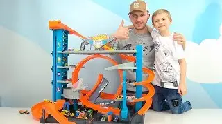 МЕГАГАРАЖ с Акулой и новые Машинки ХОТ ВИЛС - Даник и Папа играют в Hot Wheels City MEGA GARAGE