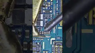 Samsung S21 touch failure repair by jumping wire#samsungrepair #screenrepair #rewatechnology