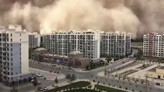 Huge sandstorm engulfs city in China