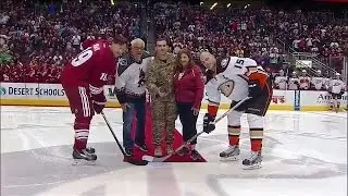 Soldier returns home to surprise family during puck drop