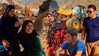 Sympathy for Zahra: Dooras family meets Zahra near her destroyed house