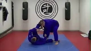 Gracie Jiu-Jitsu. Trap and Roll from the Mount. Details. with Franco Vacirca