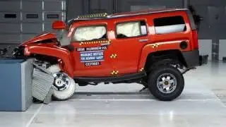 2008 Hummer H3 moderate overlap IIHS crash test