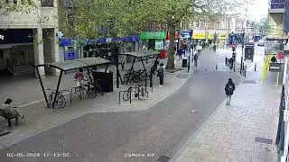 Three seconds to steal a bike - thieves caught on camera