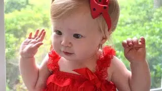 Funny Babies Dancing - A Cute Baby Dancing Videos Compilation 2015