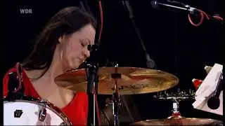 The White Stripes (Jack White & Meg White) - My Doorbell [HD]