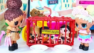 I WON'T LET YOU OUT! THEY ARE BEING PUNISHED😡 LOL surprise dolls Kids in kindergarten! Funny cartoon