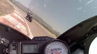 Triumph Daytona 955i at small Battle with Brothers Blade CBR1000RR (Megara 22/07/2018)