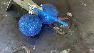 Can sparklers burn through glitter blue balls