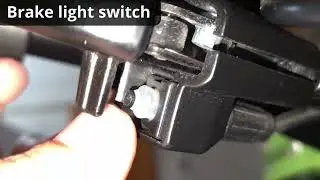 Electric scooter Brake Light Switch (Trotineta Cyberbot SpeedXman, Solid vs Flashing red light)