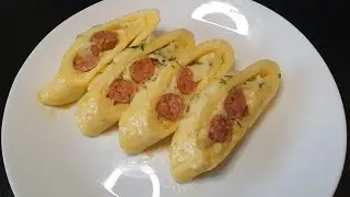 Egg roll with sausage and cheese. Simple and quick recipe!