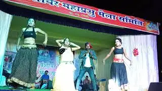 Gore gore mukhre pr kala kala chasma dance performance by singer Nitesh kachap