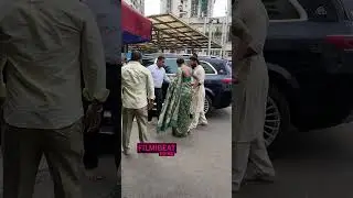 #RanveerSingh shields #Deepikapadukone as they visit Siddhivinayak Mandir for blessings #shorts