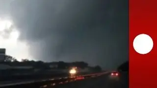 Into Darkness: Dramatic video of driver entering tornado zone in Arkansas