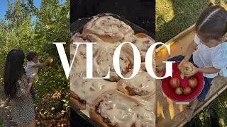 FALL VLOG: apple picking with my toddler + apple cinnamon rolls + free people haul + wknd with gigi