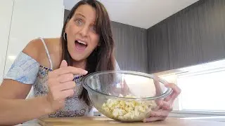 How to make Buttery Vegan Popcorn WITHOUT oil or margarine - My EASY Trick!