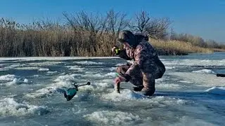 ЖЕСТКО ОБУРИЛИ как только я начал ЕГО ТАСКАТЬ!!! Ловля судака. Рыбалка в Астрахани.