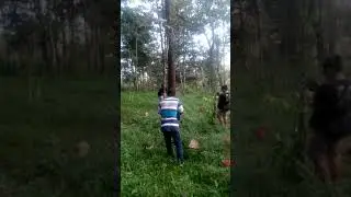 Ngintip orang pacaran di kebon