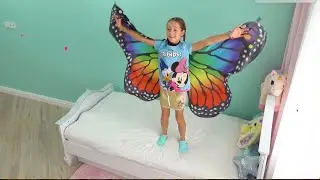 София выращивает бабочек дома! Дети и папа гуляют в парке Dubai Butterfly Garden