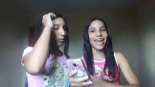 KIKILILBITCH cantando música dos irmãos Berti A Minha Essência