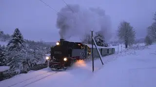 Dampfloks und viel Schnee zur blauen Stunde - Die Fichtelbergbahn