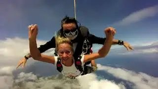 Travelling. Sky diving in Honolulu Hawaii. Путешествия. Прыжок с парашутом на Гавайях!