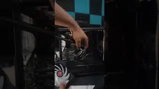 Building a Gaming PC Part 5 : Installing the AIO 