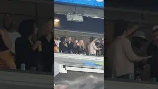 Taylor Swift & Brittany Mahomes are now BFFs ❤️ At the Jets/Chiefs game